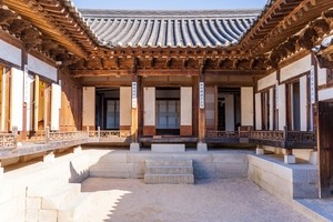 Wellness at hanok village, mountain meals and design treasures