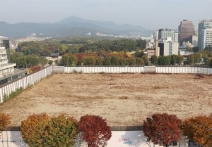 Heritage agency challenges Seoul redevelopment push with Jongmyo zone designation