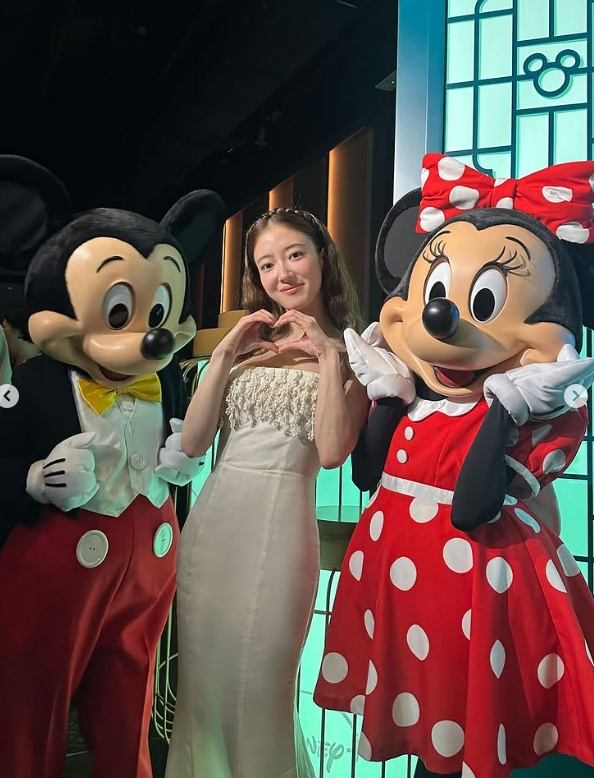 [이세영 SNS]