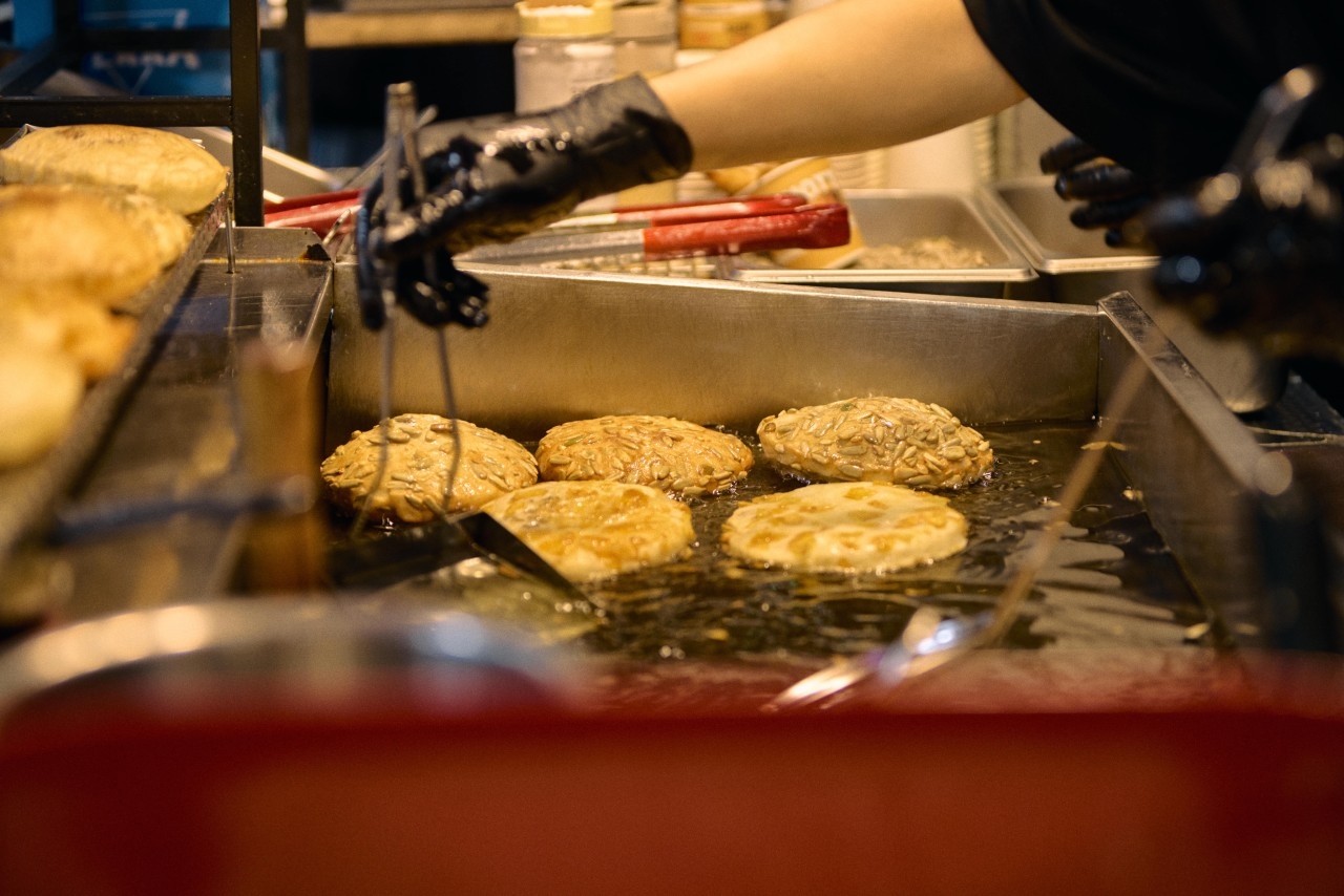 Hotti's ssiat hotteok (Hotti)