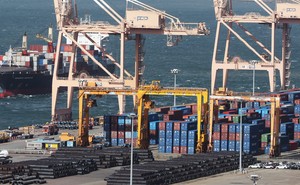 Korean firms see China overtaking in all major export sectors by 2030