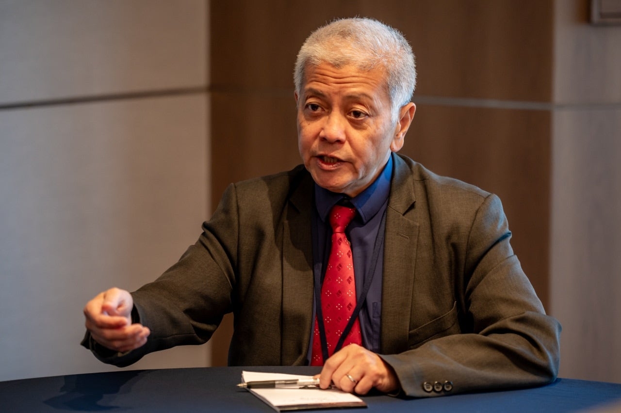 Danny Quah, an economics professor at the Lee Kuan Yew School of Public Policy, speaks during an interview in Seoul on Monday. (KDI School of Public Policy and Management)
