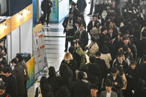 “얼마나 먹고 살기 힘들면” 끝이 안 보인다…시간당 1만원, 알바 찾아 ‘우르르’