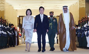 Lee hails next 100 years of ties with UAE, heads to Egypt, G20