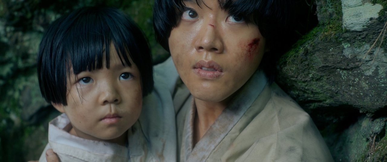 "Hallan," starring Kim Hyang-gi (right) and Kim Min-chae (Whenever Studio)