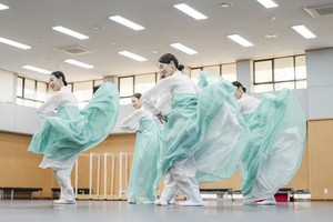 Korean dance legends bring their signature works back in 'Living Legacy'