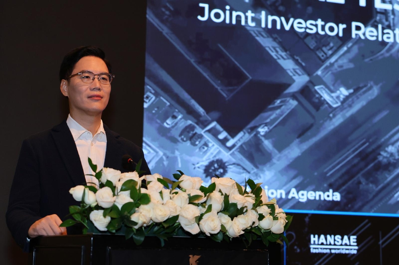 Hansae Yes 24 Holdings Vice Chair Kim Seok-hwan appears at an investor relations event in Ho Chi Minh City, Vietnam, on Oct. 29 (Hansae Yes 24 Holdings)
