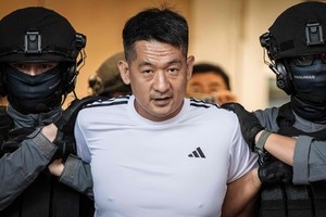 “중국 범죄자들, 교도소에서 성매매·고급요리·시가”…믿기지 않는 일이 벌어졌다 [차이나픽]