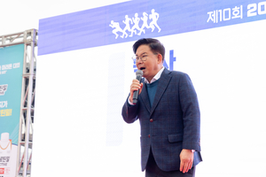 박강수 마포구청장 ‘제10회 김대중 평화 마라톤대회’ 참가자 격려