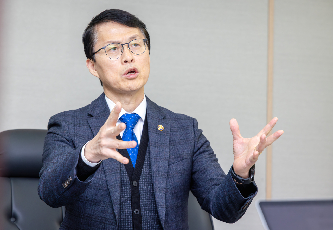 Choi Won-ho, chair of the Nuclear Safety and Security Commission, speaks during an interview with The Korea Herald in Seoul on Nov. 18. (NSSC)