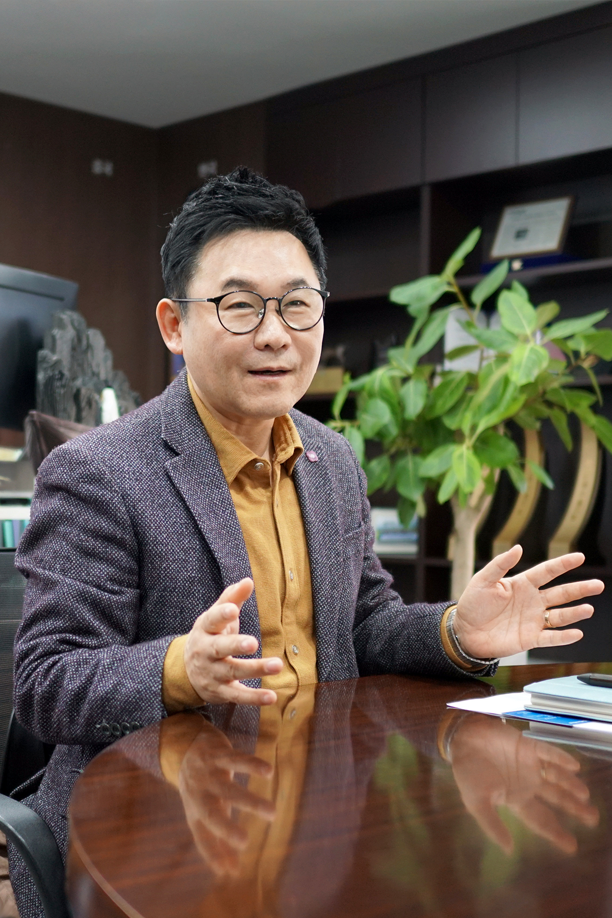 Innometry CEO Lee Gab-soo speaks during an interview with The Korea Herald on Oct. 18 at the company's headquarters in Hwaseong, Gyeonggi Province. (Innometry)