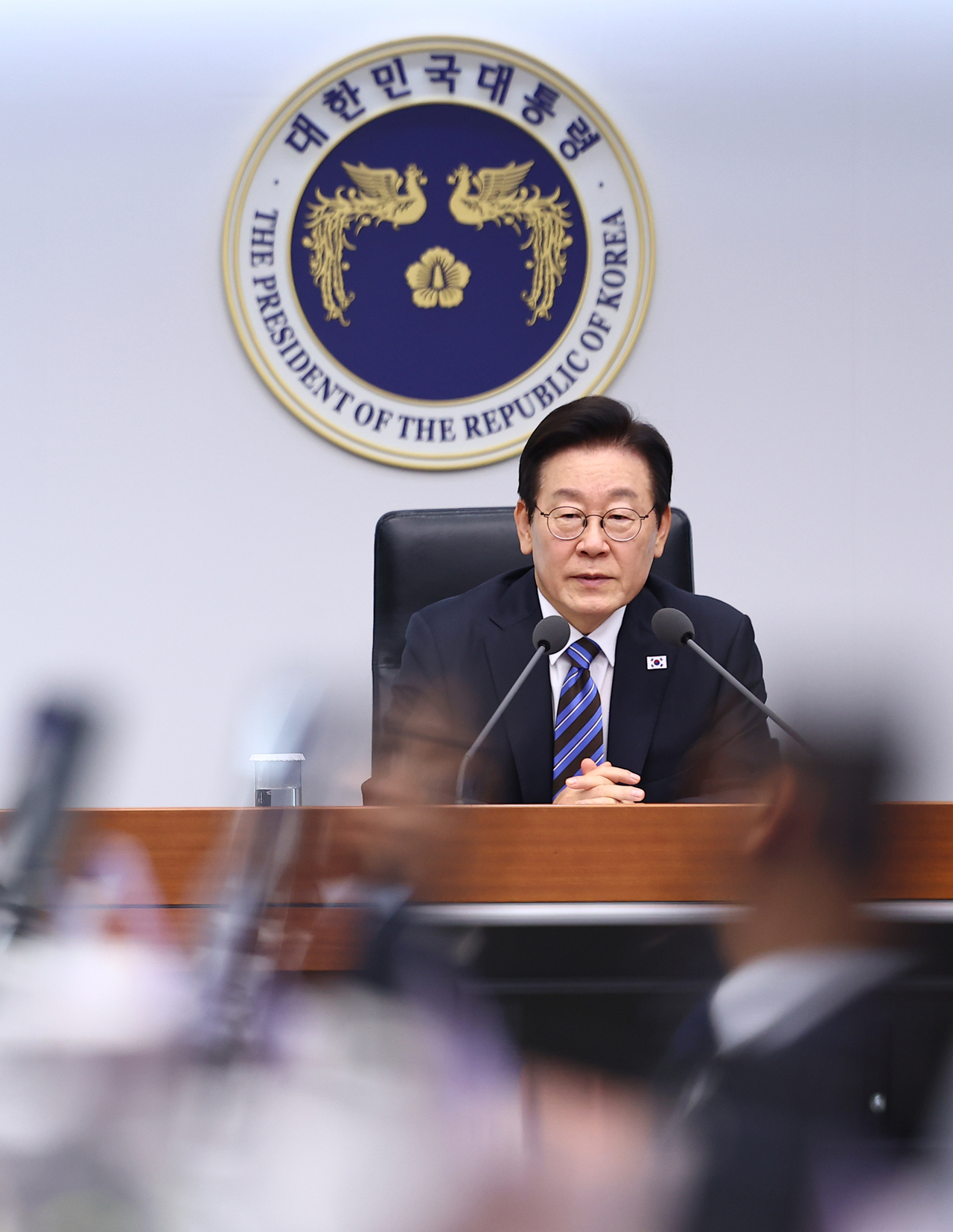 President Lee Jae Myung speaks during a senior secretaries’ meeting at the presidential office in Yongsan-gu, central Seoul, on Nov. 13. (Yonhap)