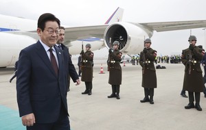 Lee seeks stronger defense, energy, cultural ties with Turkey