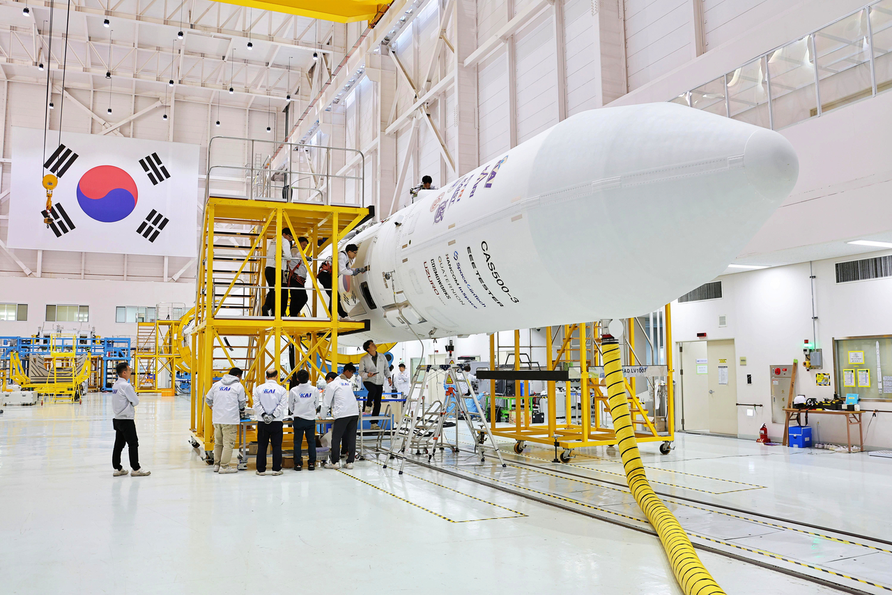 This photo, provided by the Korea Aerospace Research Institute, shows the Nuri space rocket at the assembly building of the Naro Space Center in Goheung, some 330 km south of Seoul, on Tuesday. (Yonhap)