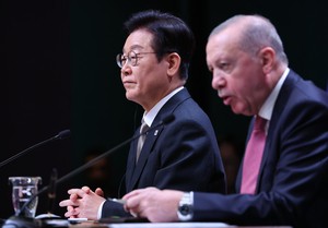 Leaders of S. Korea, Turkey vow stronger ties in nuclear energy, defense