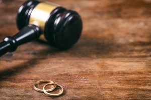 Woman loses lawsuit against matchmaking agency over husband’s 'exaggerated’ profile