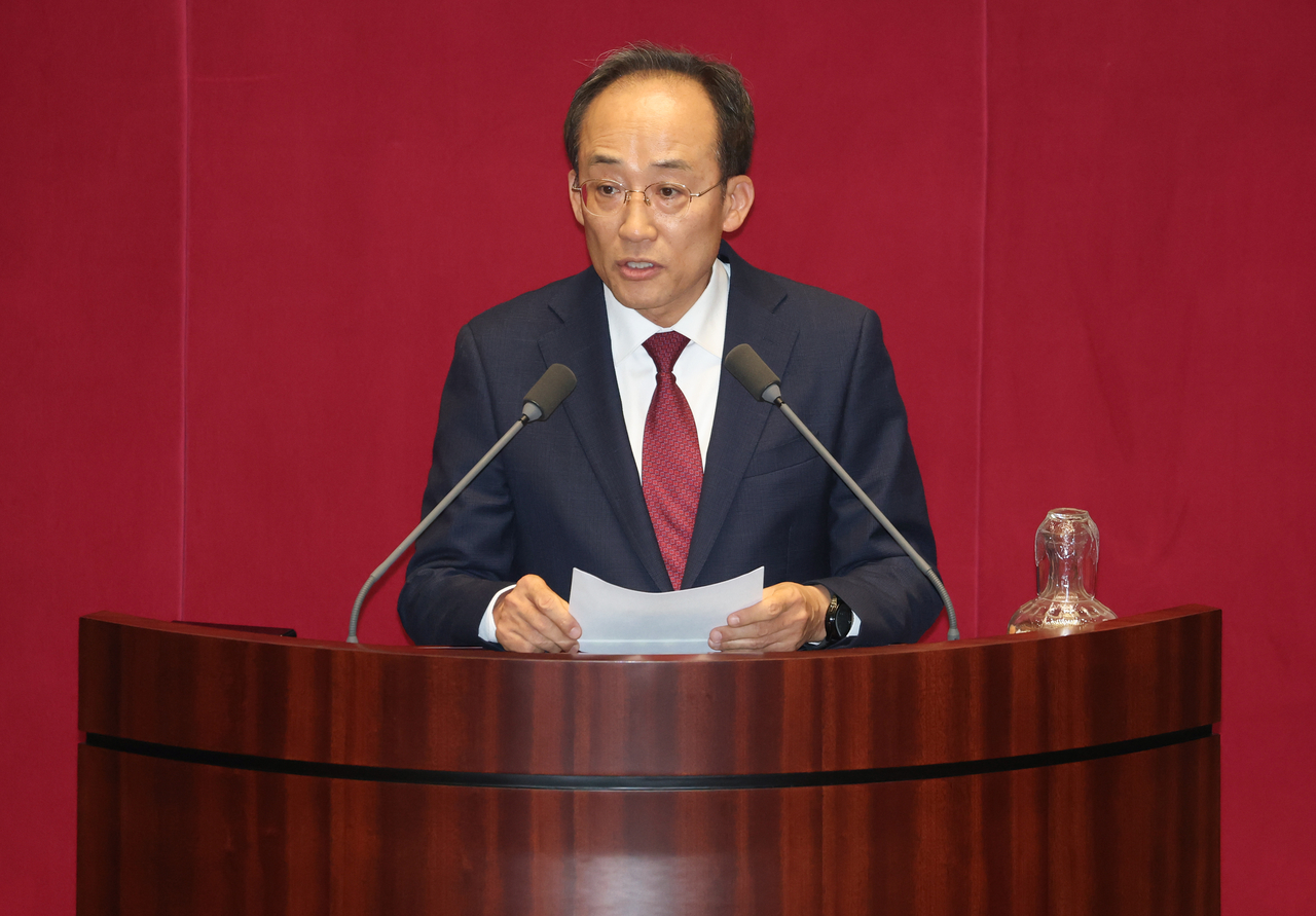 Rep. Choo Kyung-ho of the main opposition People Power Party addresses the National Assembly on Thursday. (Yonhap)