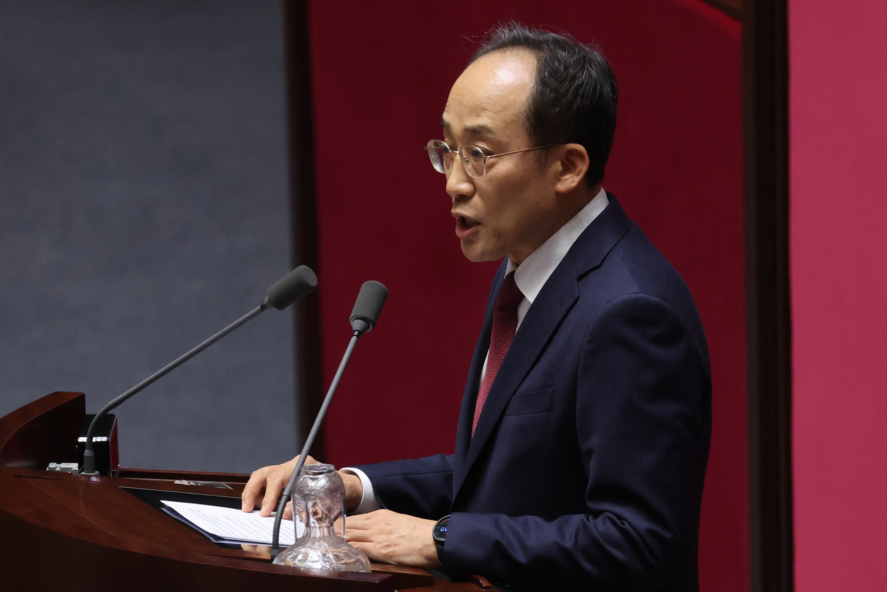 Rep. Choo Kyung-ho of the main opposition People Power Party addresses the National Assembly on Thursday. Yonhap