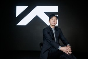 [Exclusive] YG founder Yang Hyun-suk may skip MAMAs amid deadly Hong Kong fire, YG official says