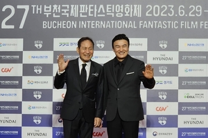 박중훈, '암 투병' 안성기 쾌유 소망... "완쾌되면 '투캅스' 한 번... - 뉴스 썸네일 이미지