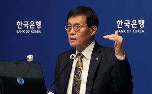 멀어진 금리인하, 진짜 서학개미 탓인가 [Deep Spot]