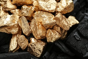 “2500t 규모 대박났다” 초대형 금광 연달아 발견…신바람 난 ‘이 나라’