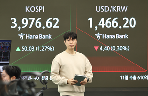 Seoul shares open higher on US gains