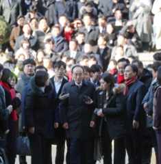 Ex-opposition leader faces arrest hearing over martial law role