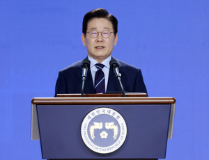 Lee proposes restoring communication channels with N. Korea