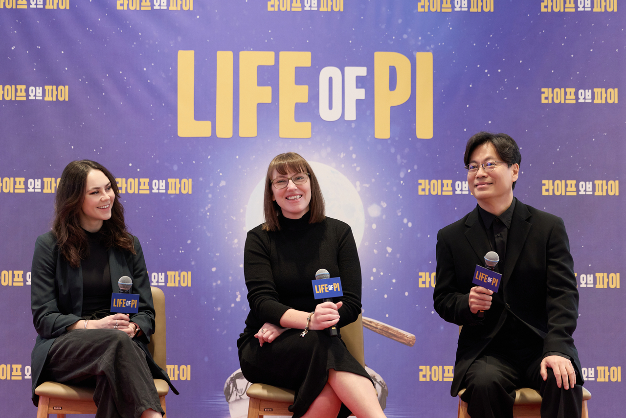 From left: Associate movement and puppetry director Kate Rowsell, international director Leigh Toney and S&Co. chief producer Shin Dong-won take part in a press conference for the production of "Life of Pi" at the GS Arts Center in Gangnam, southern Seoul, on Nov. 26. (S&Co)