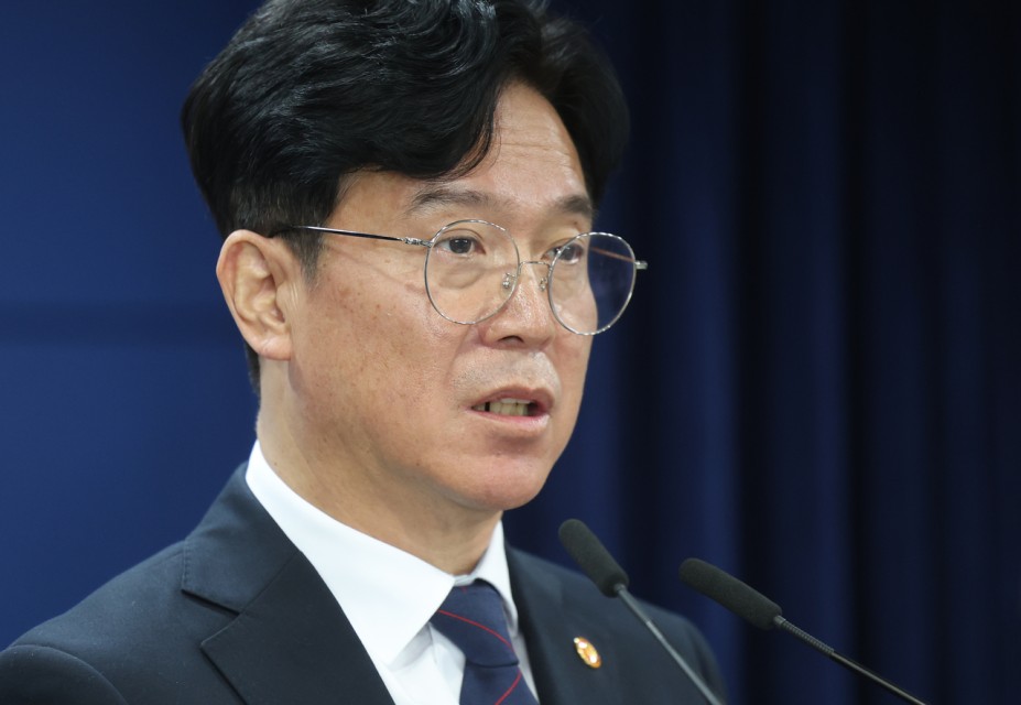 Government rolls out subsidies to push 4 1/2-day workweek