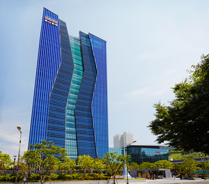 "지역청년 유출 어떻게 막을까" BNK그룹, 지역금융 ESG 눈길 - 뉴스 썸네일 이미지