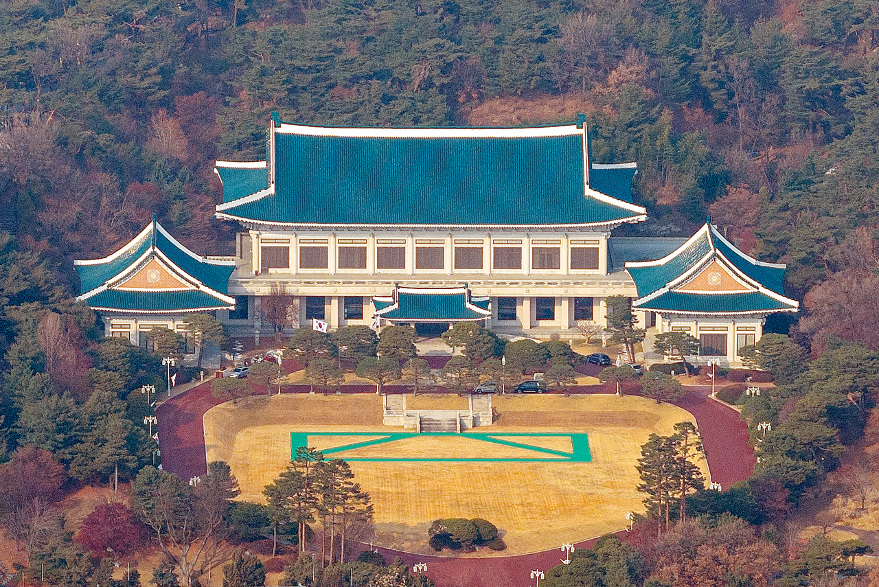 As the presidential office is set to return to the Cheong Wa Dae within the year, Cheong Wa Dae in Jongno District, Seoul, on the Saturday. (Yonhap)