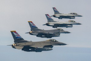 9 Chinese, Russian military aircraft briefly enter S. Korea's air defense zone: JCS