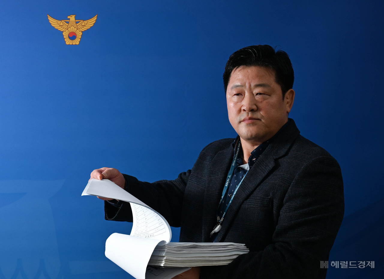 김장수 서울경찰청 중요미제장기실종 수사팀장이 서울 종암경찰서에서 헤럴드경제와 인터뷰에 앞서 포즈를 취하고 있다. 이상섭 기자