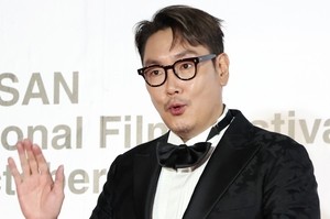 조진웅 대한민국이 둘로 갈렸다…‘소년처분 가십화’ vs ‘공인은 검증 대상’ [Deep Spot]