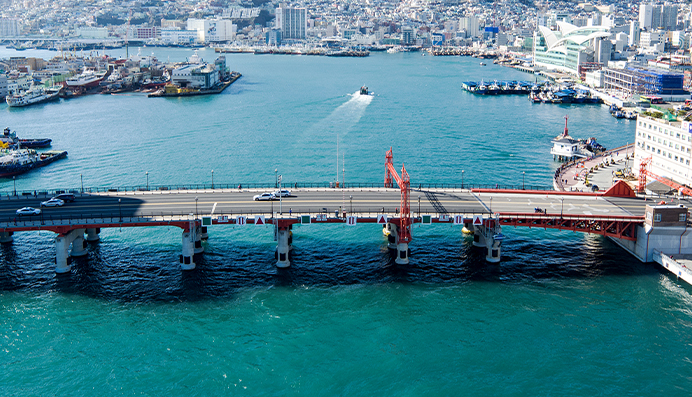 Yeongdo Bridge in Busan (Korea Heritage Service)
