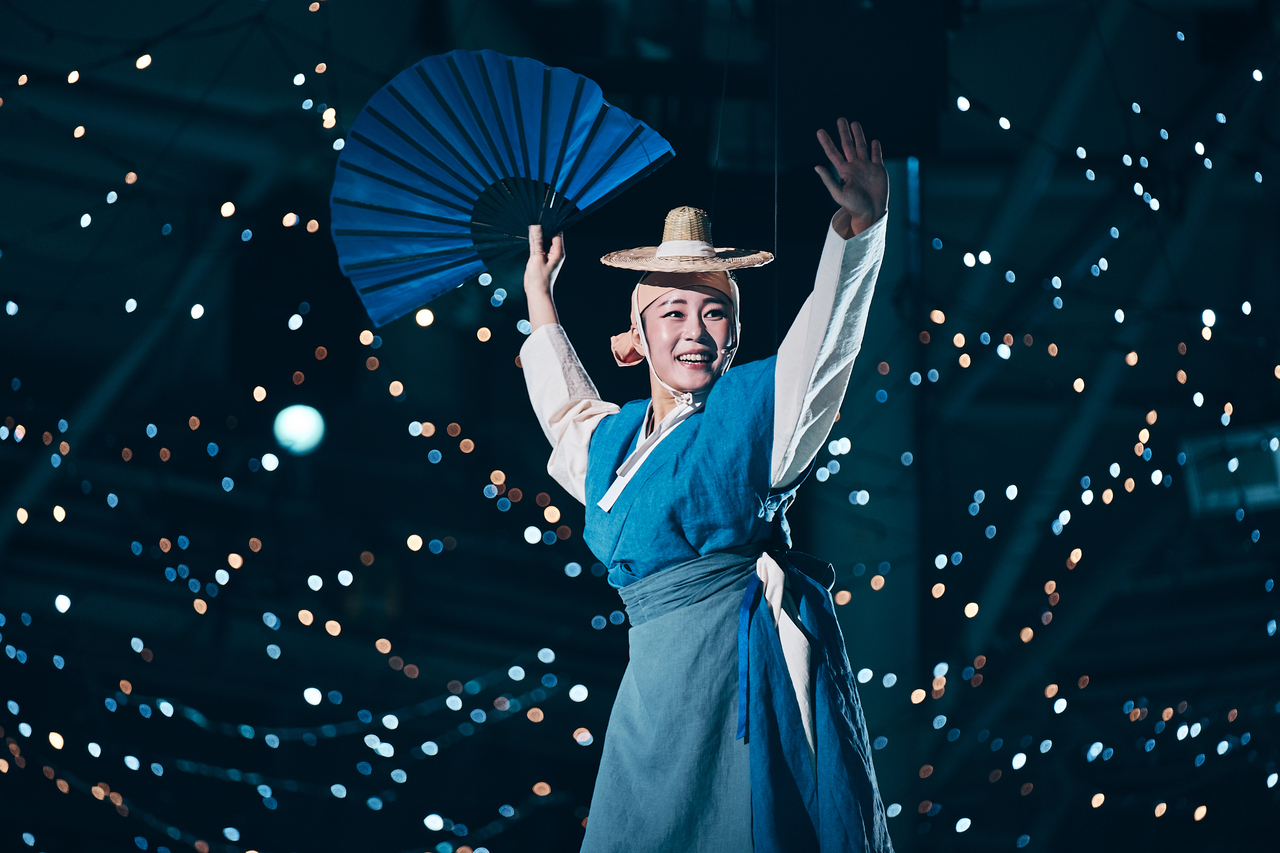 A scene from "Madangnori Hong Gildong" (National Theater of Korea)