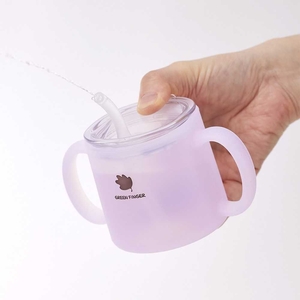 [신제품·신기술]유한킴벌리, 유아용 '양손 실리콘 빨대컵' - 뉴스 썸네일 이미지