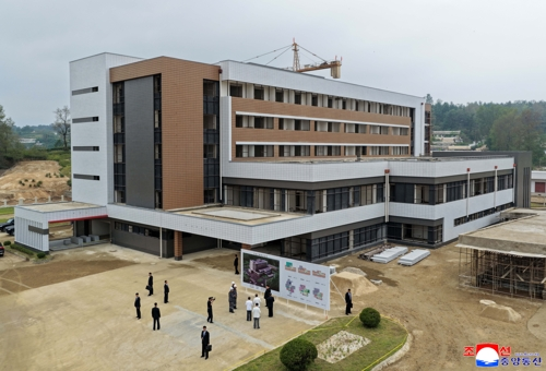 North Korean leader Kim Jong-un inspects the construction of the Kusong City Hospital in North Phyongan Province on Sept. 8, in this photo released by the North's official Korean Central News Agency the next day. (Yonhap)