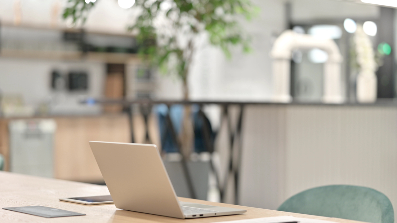 An officetel interior features a small desk setup, which is a common living arrangement for young urban residents. (123rf)