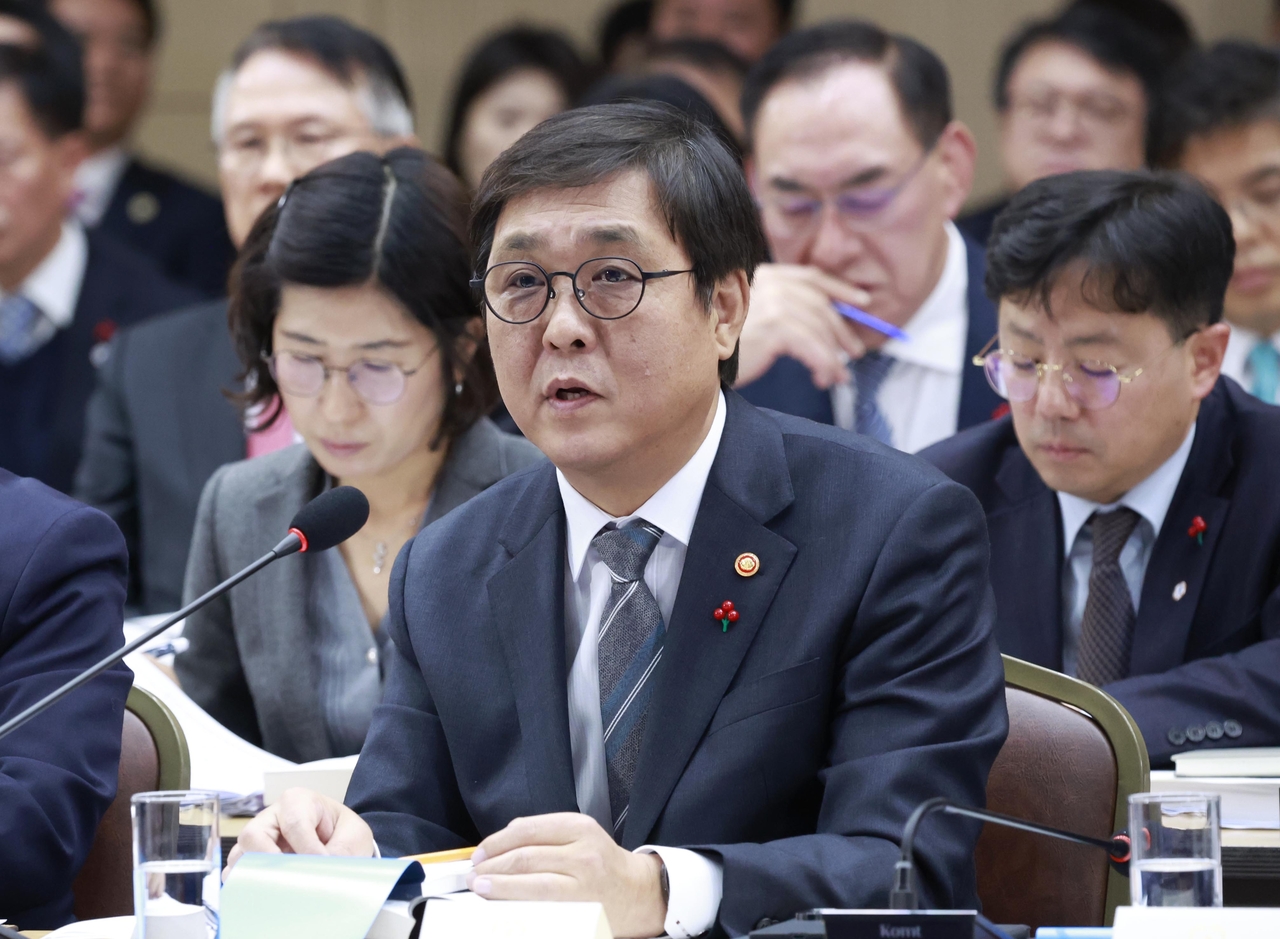 Culture Minister Chae Hwi-young speaks during a policy briefing to President Lee Jae Myung in Seoul on Dec. 16, 2025. (Yonhap)