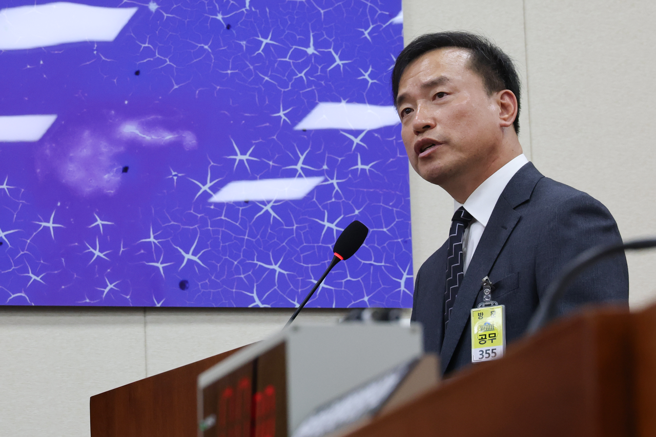 Kim Jong-cheol, the nominee for the Korea Media Communications Commission, speaks during a parliamentary confirmation hearing at the National Assembly in Seoul on Tuesday. (Yonhap)