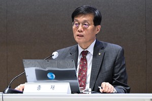 BOK chief plays down FX impact of $200b US investment