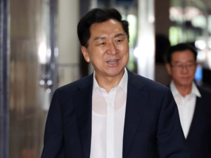 Special counsel raids opposition lawmaker's home over gift to ex-first lady