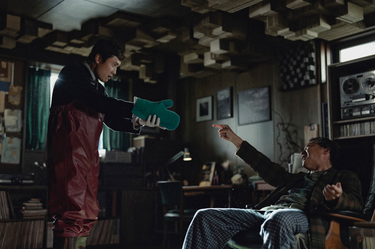 "No Other Choice" starring Lee Byung-hun (left) and Lee Sung-min (CJ ENM/Moho Film)