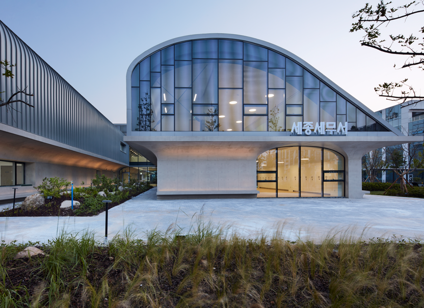 Sejong Tax Office, or "House of 4 Layers," designed by Mass Studies (Photo by Kim Yong)