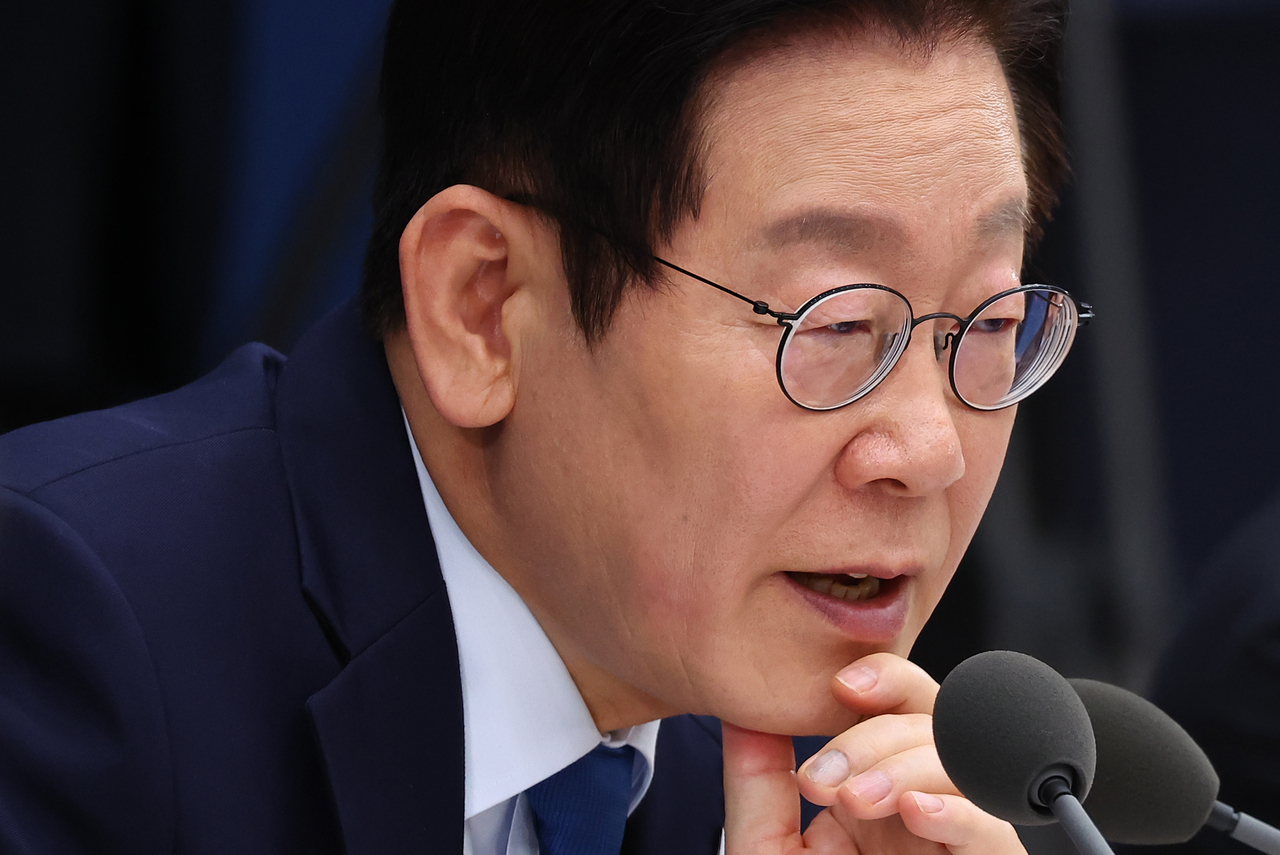 President Lee Jae Myung speaks during a policy briefing in Sejong on Wednesday. (Yonhap)