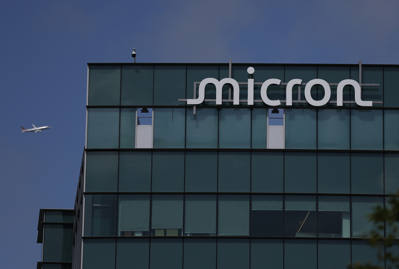마이크론 또 분기 최대실적…AI 거품론 일축 - 헤럴드경제
