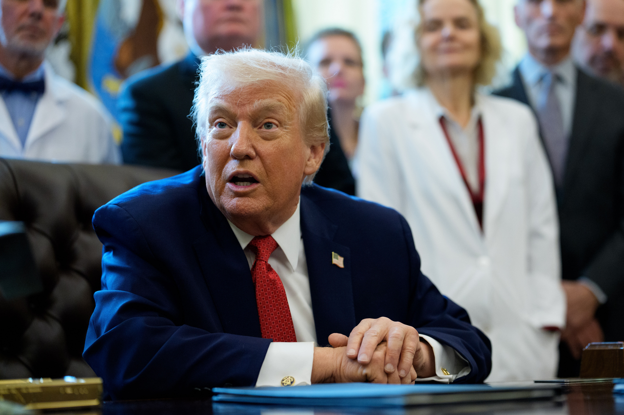 U.S. President Donald Trump makes remarks in the Oval Office of the White House in Washington on Dec. 18, 2025, in this EPA photo. (Yonhap)